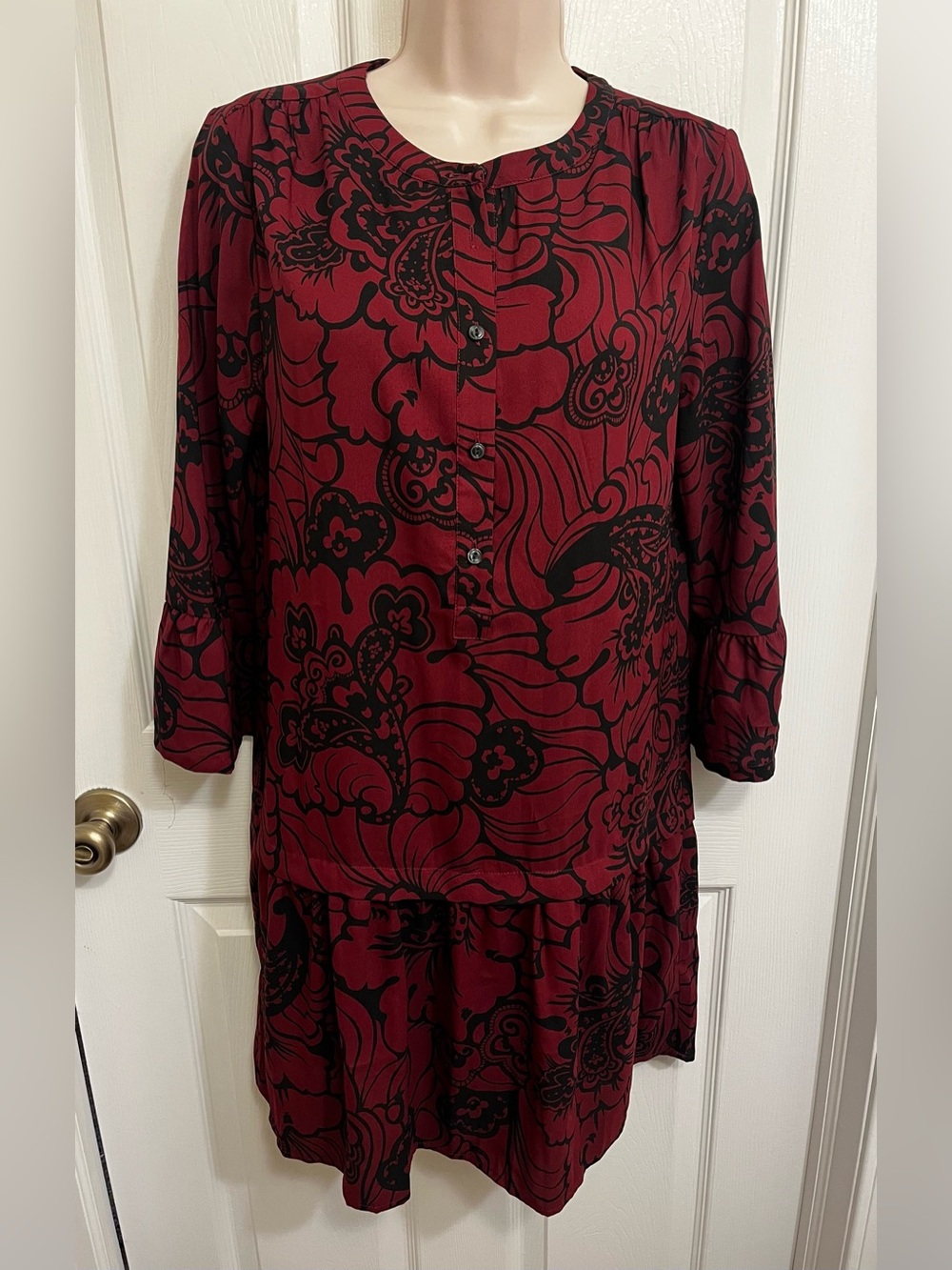 NWT LOFT Women’s size Small Burgundy & Black Dress